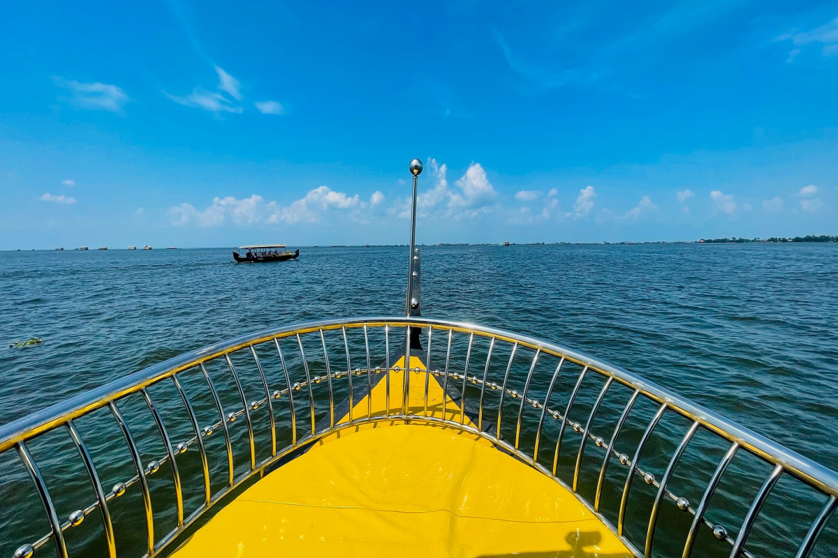 KOCHI MUNNAR ALLEPPEY